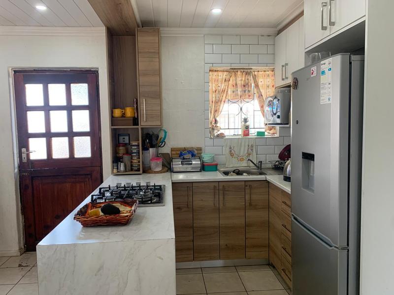 3 Bedroom Property for Sale in Lentegeur Western Cape